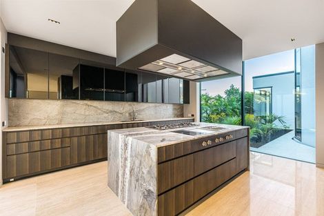 Photo of property in 92 Paritai Drive, Orakei, Auckland, 1071