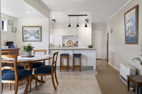 Photo of property in 317b Devonport Road, Tauranga, 3110