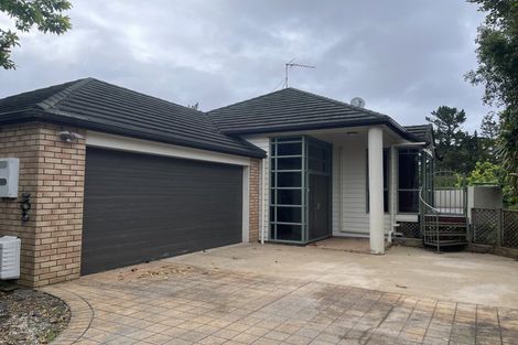 Photo of property in 14 Cayman Place, Unsworth Heights, Auckland, 0632