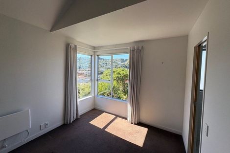 Photo of property in 10/3 Severn Street, Island Bay, Wellington, 6023