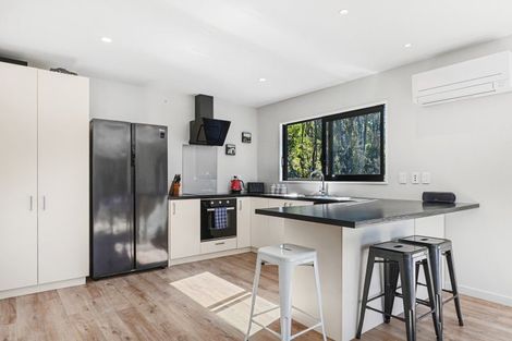 Photo of property in 11 Brownlee Drive, Moana, 7872
