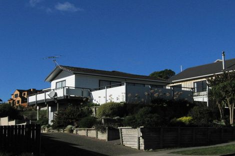 Photo of property in 25 Hicks Crescent, Waikanae Beach, Waikanae, 5036