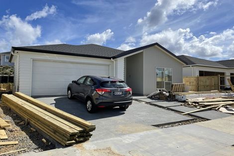Photo of property in 11 Vintry Drive, Kumeu, 0810