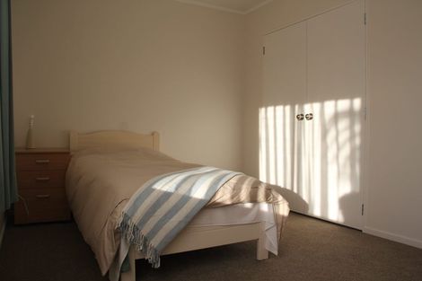 Photo of property in 50 Knightsbridge Drive, Forrest Hill, Auckland, 0620