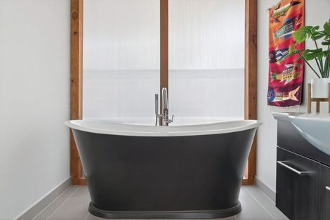 Photo of property in 28 Sam John Place, Lake Hawea, 9382