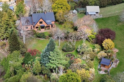 Photo of property in 32 Honeystone Street, Helensburgh, Dunedin, 9010