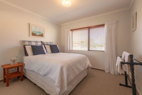 Photo of property in 15 Monarch Place, Paraparaumu Beach, Paraparaumu, 5032