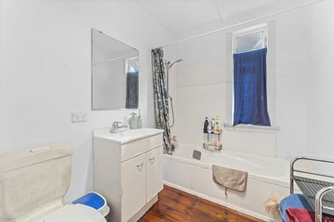 Photo of property in 4050 Great North Road, Glen Eden, Auckland, 0602