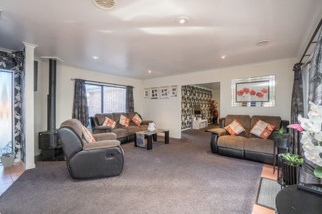 Photo of property in 155 Schnell Drive, Kelvin Grove, Palmerston North, 4414