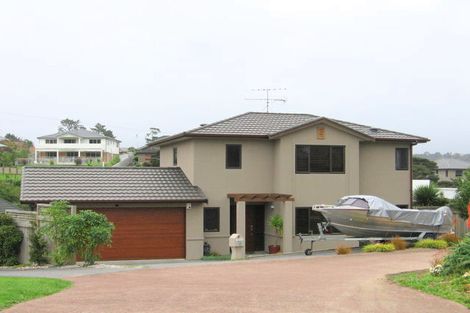 Photo of property in 10 Maryann Place, Greenhithe, Auckland, 0632