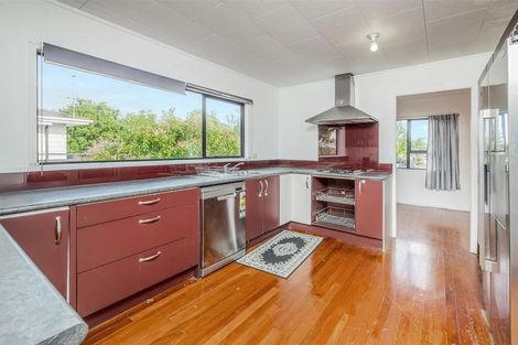 Photo of property in 8 Southview Place, Wattle Downs, Auckland, 2102