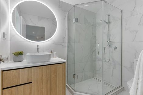 Photo of property in 35b Corunna Road, Milford, Auckland, 0620