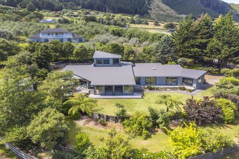 Photo of property in 37 Hadfield Road, Peka Peka, Waikanae, 5391