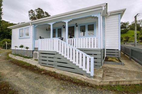 Photo of property in 9 Dickson Street, Macandrew Bay, Dunedin, 9014