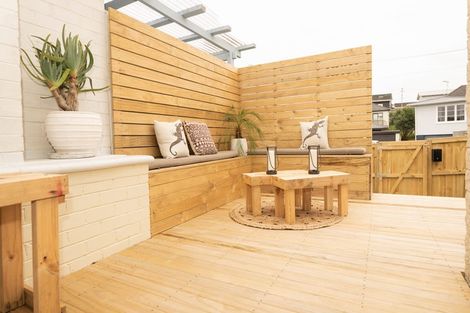 Photo of property in 2/30 Union Street, Papakura, 2110