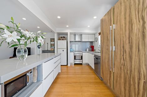 Photo of property in 2 Aragon Avenue, Glendowie, Auckland, 1071