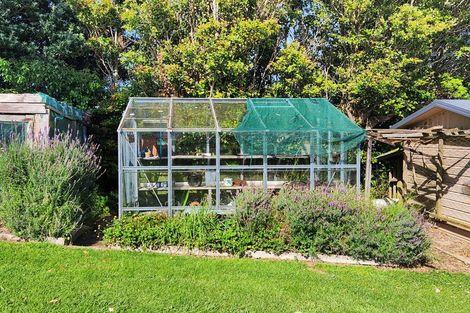 Photo of property in 251 Brookby Road, Brookby, Manurewa, 2576