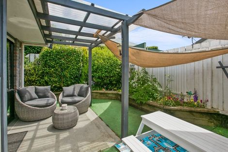 Photo of property in 1/15 Ronald Street, Strandon, New Plymouth, 4312