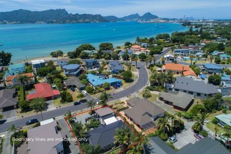 Photo of property in 17 Bermuda Place, One Tree Point, 0118