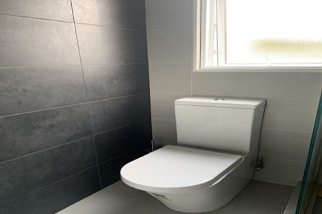 Photo of property in 73 Tamahere Drive, Glenfield, Auckland, 0629