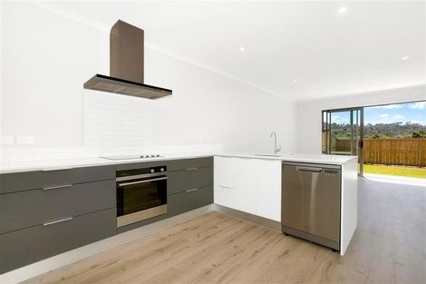 Photo of property in 42 Vincent Mcgrath Crescent, Swanson, Auckland, 0614