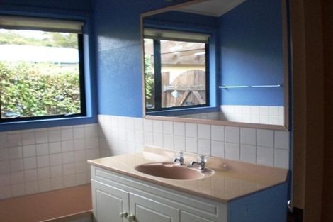 Photo of property in 19 Catrina Avenue, Birkenhead, Auckland, 0626