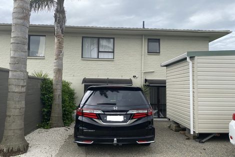 Photo of property in 1/17 Fielding Crescent, Farm Cove, Auckland, 2012