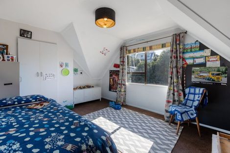 Photo of property in 18 Resolution Road, Welcome Bay, Tauranga, 3112