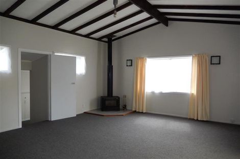 Photo of property in 278 Boord Crescent, Kumeu, 0891