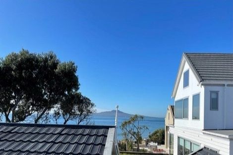 Photo of property in 59 Milford Road, Milford, Auckland, 0620