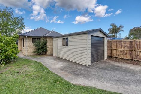 Photo of property in 2 Hamblyn Place, Ranui, Auckland, 0612