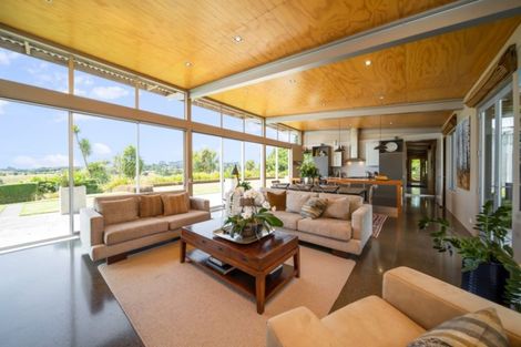 Photo of property in 155 Veale Road, Ridgewood, New Plymouth, 4371