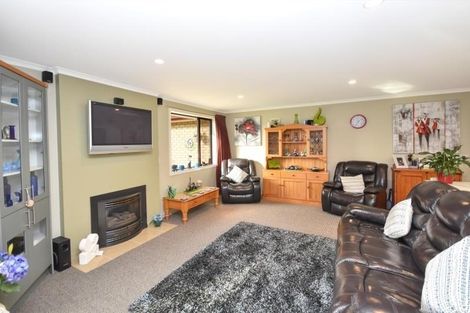 Photo of property in 5 Saint James Place, Fairfield, Dunedin, 9018