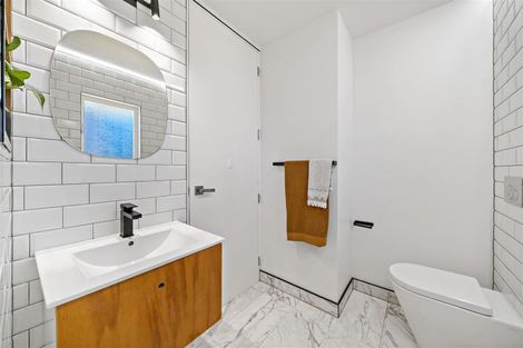 Photo of property in 17 Karamu Street, Te Atatu Peninsula, Auckland, 0610