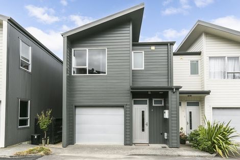 Photo of property in 12/3 Severn Street, Island Bay, Wellington, 6023