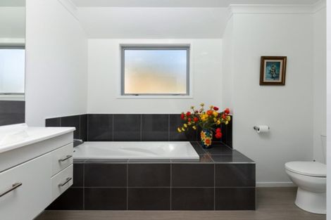 Photo of property in 9 Tui Drive, Picton, 7220