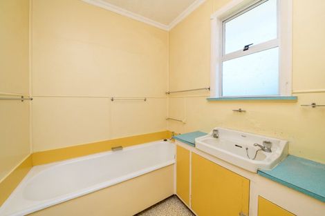 Photo of property in 5 Belvedere Crescent, Takaro, Palmerston North, 4412