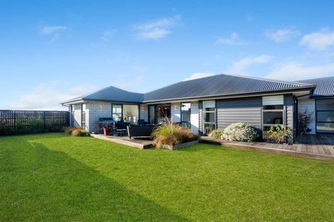 Photo of property in 21 Goldie Drive, Rangiora, 7400