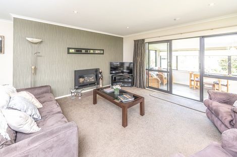 Photo of property in Caversham Park, 2/33 Caversham Road, Westmere, Whanganui, 4501