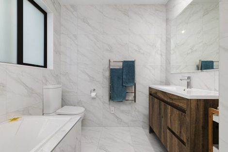 Photo of property in 4 Brownlee Place, Pukekohe, 2120