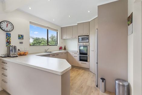 Photo of property in 4 Deveron Place, Tawa, Wellington, 5028