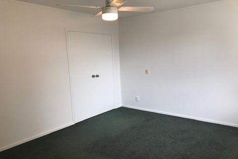 Photo of property in 2/4 Aylmer Court, Eastern Beach, Auckland, 2012