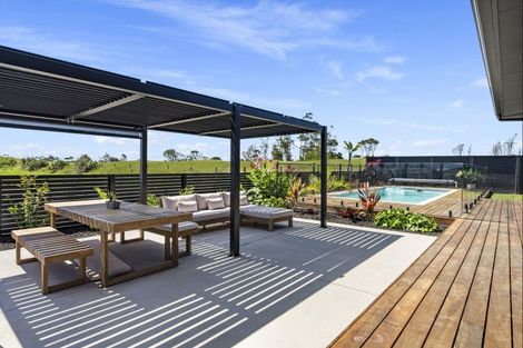 Photo of property in 12 Kuakua Close, Papamoa Beach, Papamoa, 3118