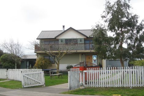 Photo of property in 18 Rockwood Place, Haumoana, 4102