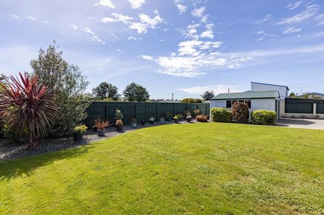 Photo of property in 7 Latham Stubbs Crescent, Waipawa, 4210