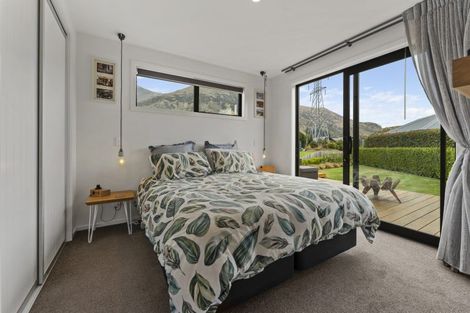 Photo of property in 9 Clover Lane, Lake Hayes, Queenstown, 9304