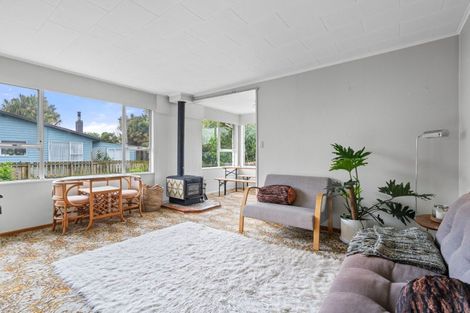 Photo of property in 6a Tait Place, Carterton, 5713