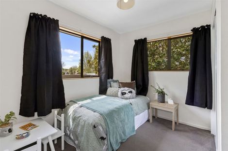 Photo of property in 25 Solomon Avenue, Redwood, Christchurch, 8051