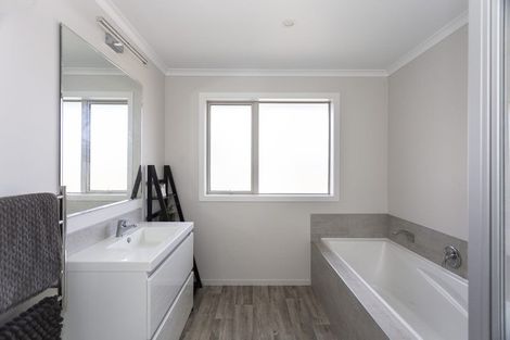 Photo of property in 6/102 Beach Road, Awamoa, Oamaru, 9495