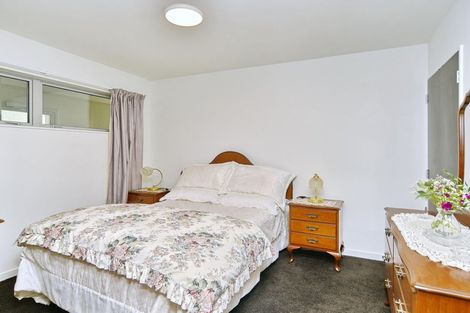 Photo of property in 2/272 Marine Parade, New Brighton, Christchurch, 8061
